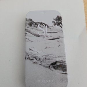 Walnut Contour: Seint